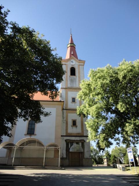 Szent Miklós templom.jpg